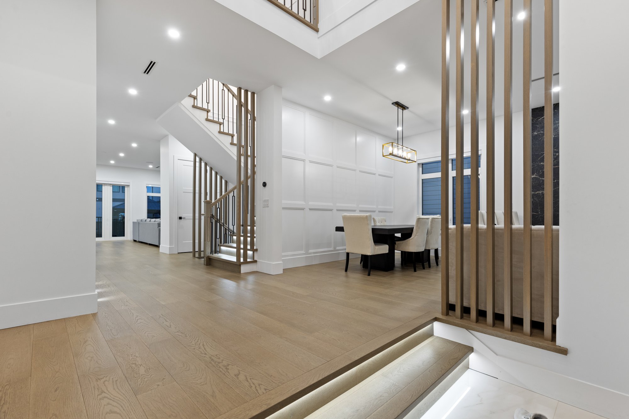 Belmont - Interior